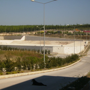 Fabrika Sahası Kazı-Dolgu ve İstinat Duvarlarının Yapımı - İZMİR Tic. Od. OSB.